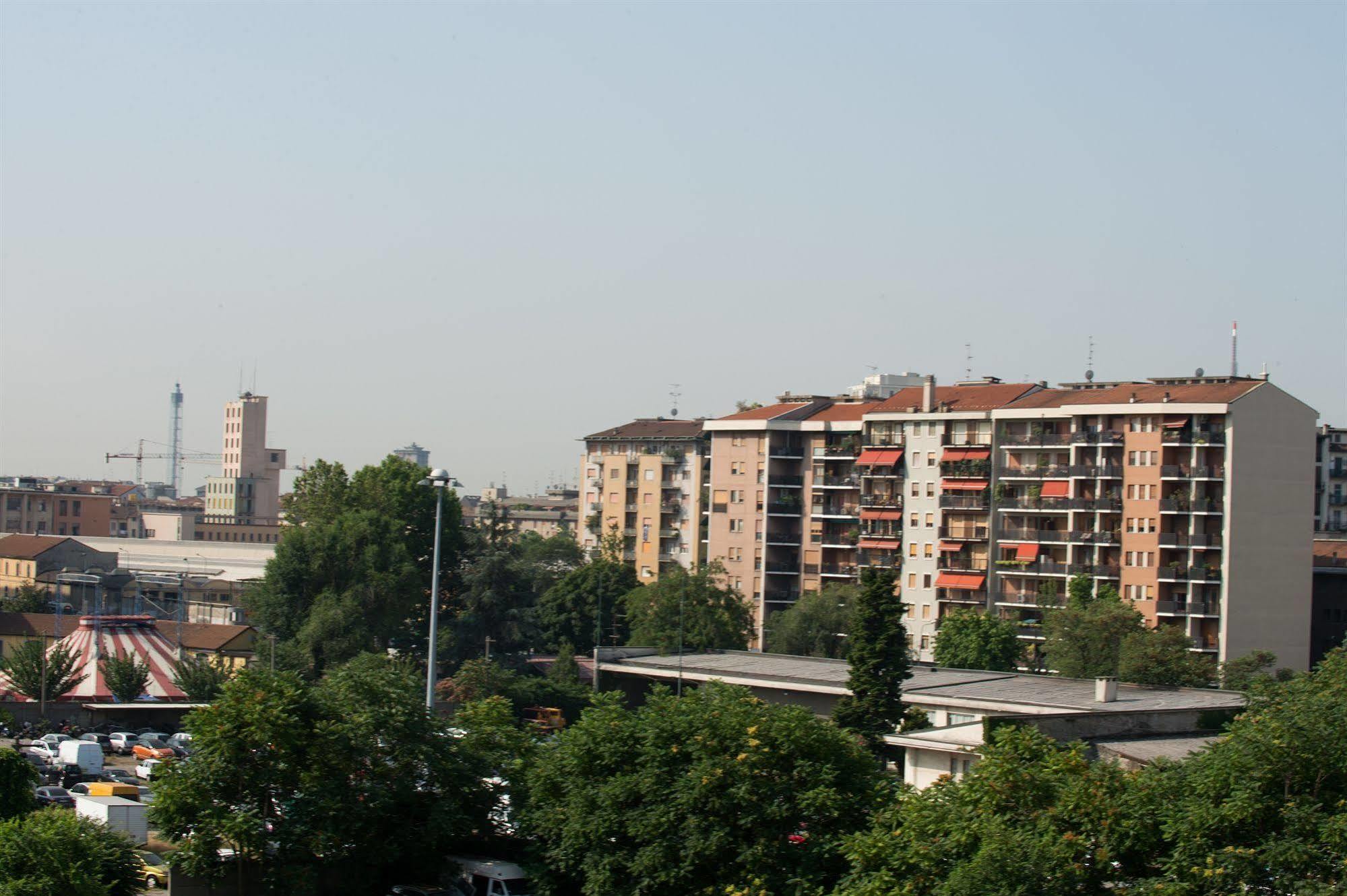 Residenza Cenisio Aparthotel Milan Exterior photo